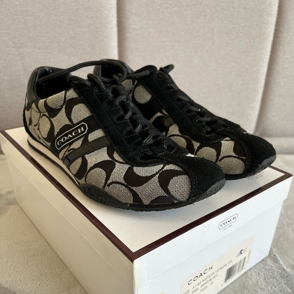 Coach | Shoes | Coach Katelyn Gray Black Classic Monogram Signature ...